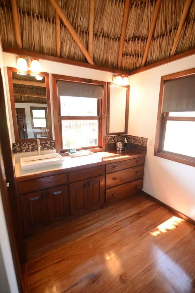 El Ben Cabañas Deluxe Single Room, 1 King Bed, Pool View 4