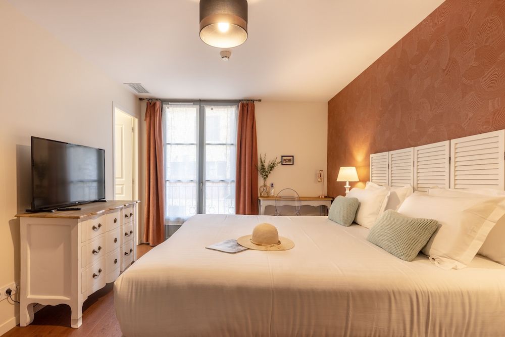 Economy Room