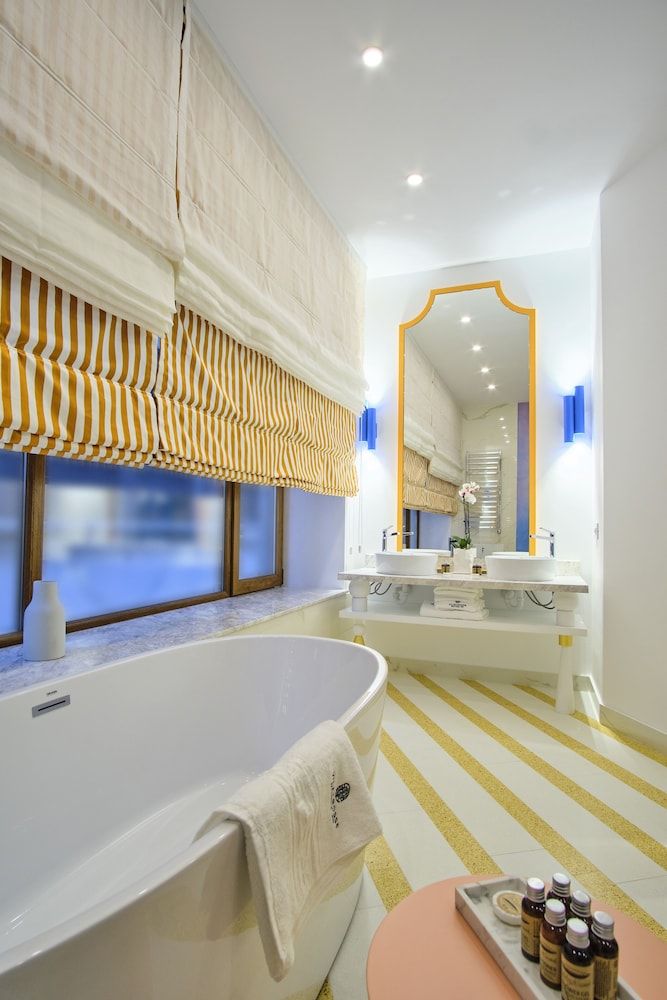 Vilacrosse Boutique Inn Deluxe Double Room 13