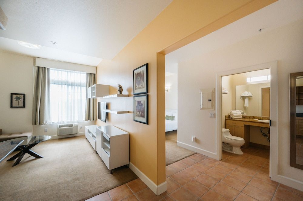 Studios Inn Executive Suite 5