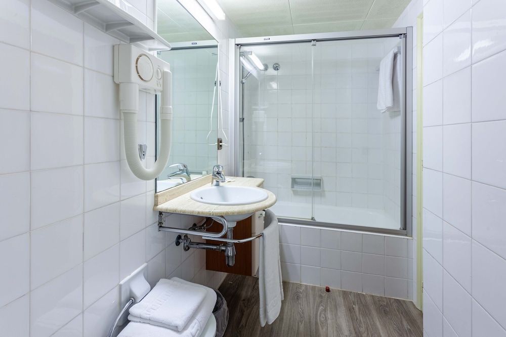 Checkin Travé Standard Double Room 6