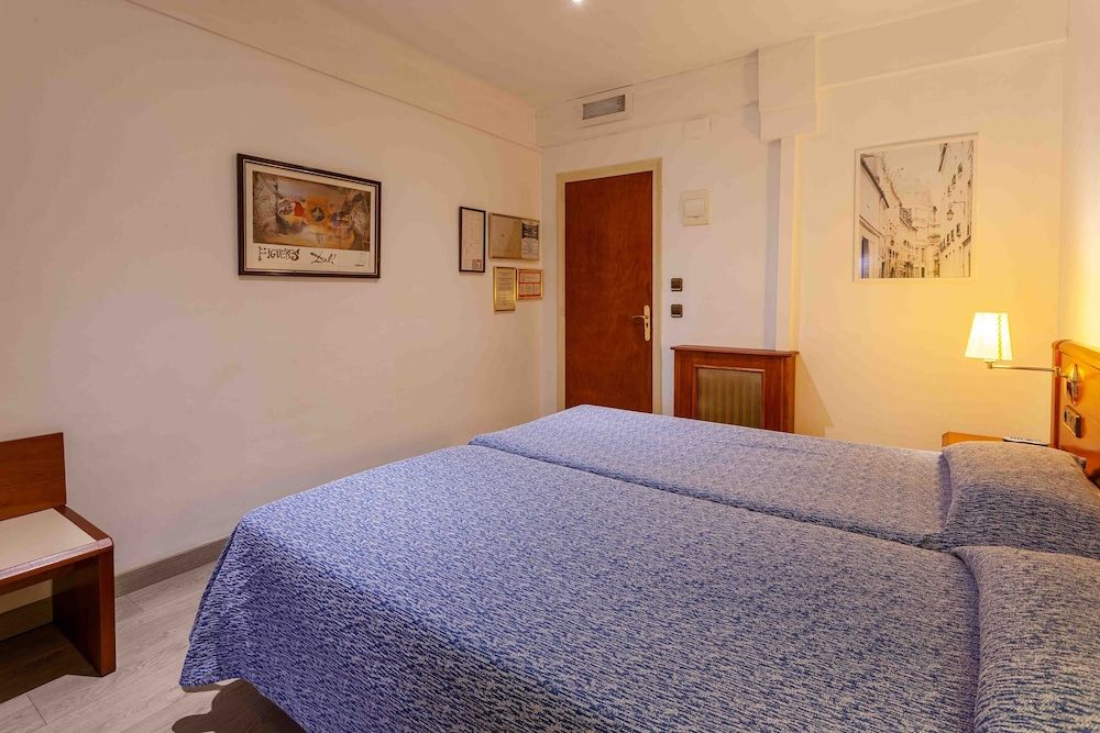 Checkin Travé Standard Double or Twin Room 3