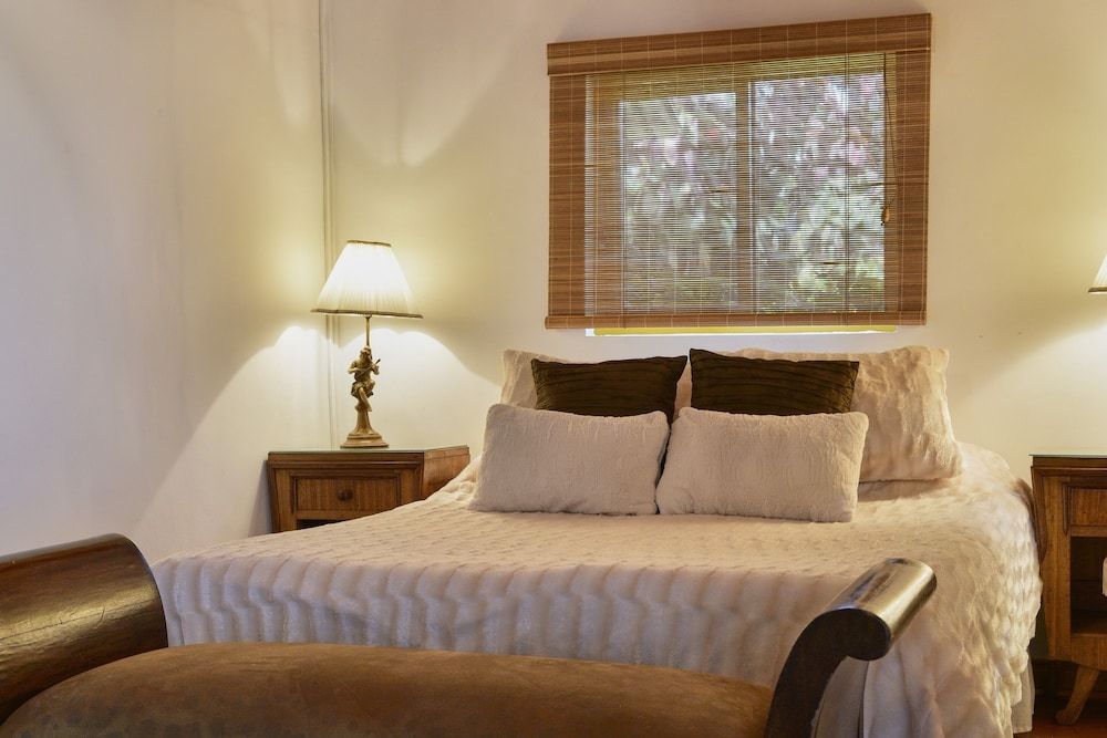 Room, 1 Double Bed, Bathtub