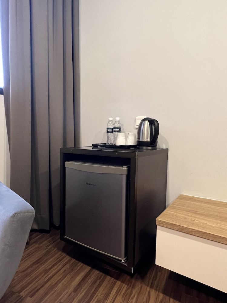 V Plus Hotel Ipoh Triple Room, Multiple Beds, Non Smoking, Refrigerator 3