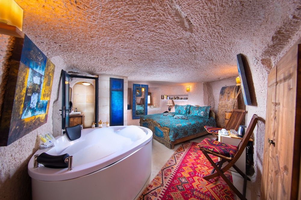 Cappadocia Fairy Chimneys Selfie Cave Hotels - Special Class Junior Cave Room With Jakuzzi 12
