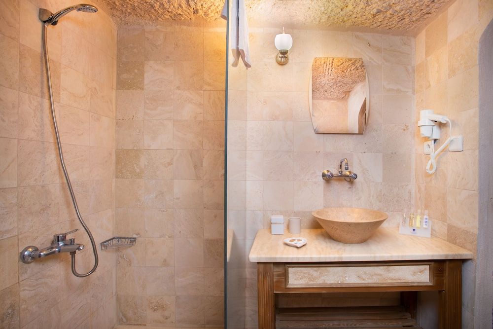 Cappadocia Fairy Chimneys Selfie Cave Hotels - Special Class Junior Cave Room With Jakuzzi 8