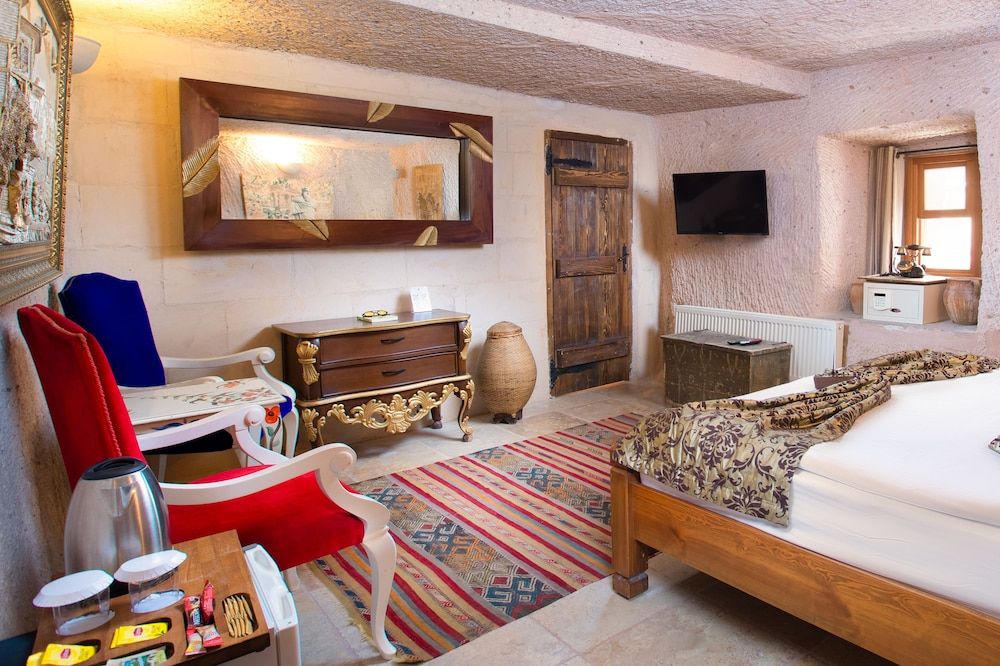 Cappadocia Fairy Chimneys Selfie Cave Hotels - Special Class Junior Cave Room With Jakuzzi 5