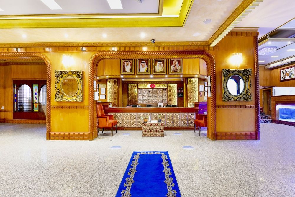 undefined OYO 125 Moon Plaza Hotel 4