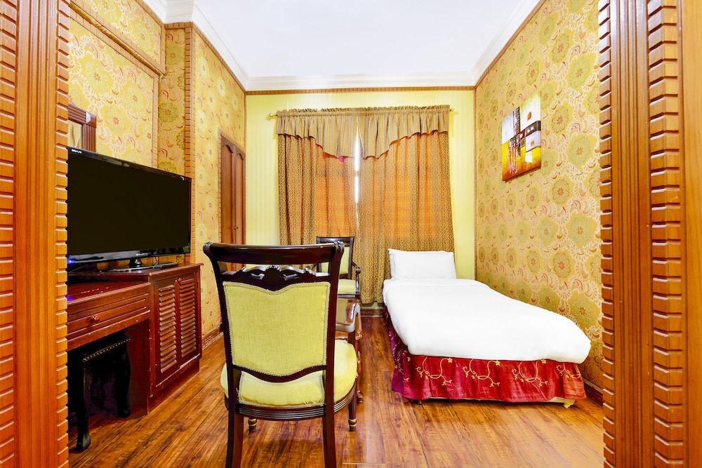 OYO 125 Moon Plaza Hotel Single Room 4