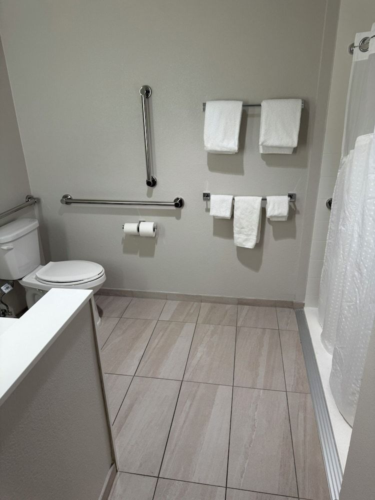 Premium Room, 1 King Bed (Communications, Mobility)