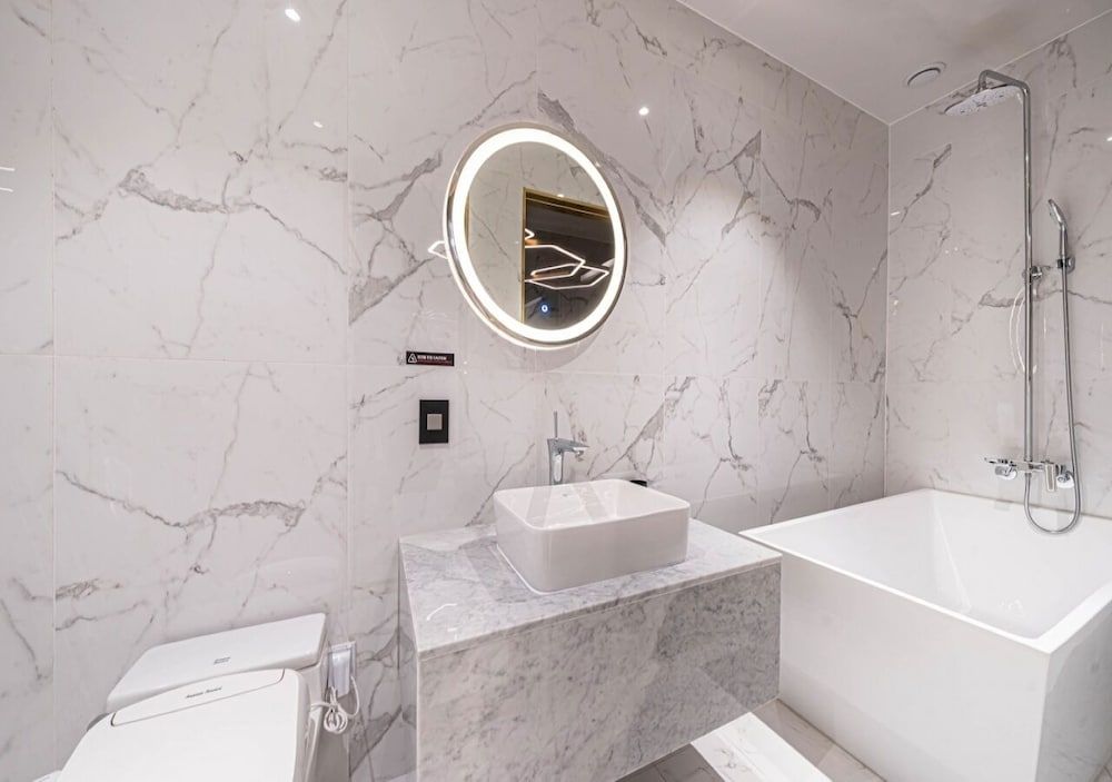 Forestar Deluxe Double Room (Netflix/ Youtube Available on TV) 25