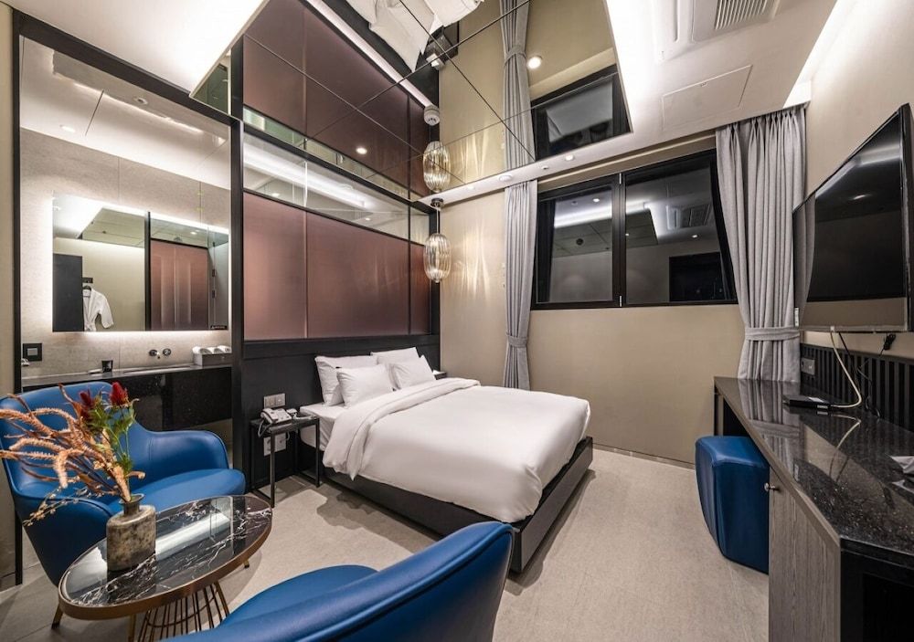 Forestar Deluxe Double Room (Netflix/ Youtube Available on TV) 40