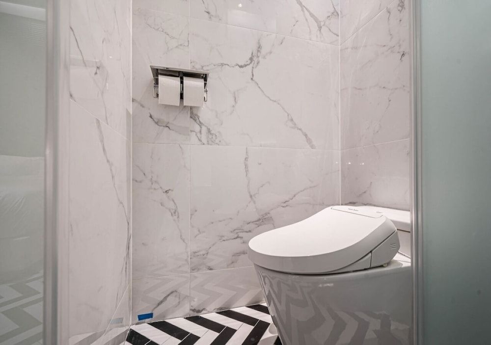 Forestar Deluxe Double Room (Netflix/ Youtube Available on TV) 16