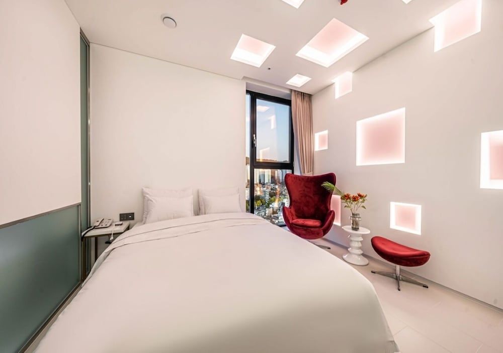 Forestar Deluxe Double Room (Netflix/ Youtube Available on TV) 37