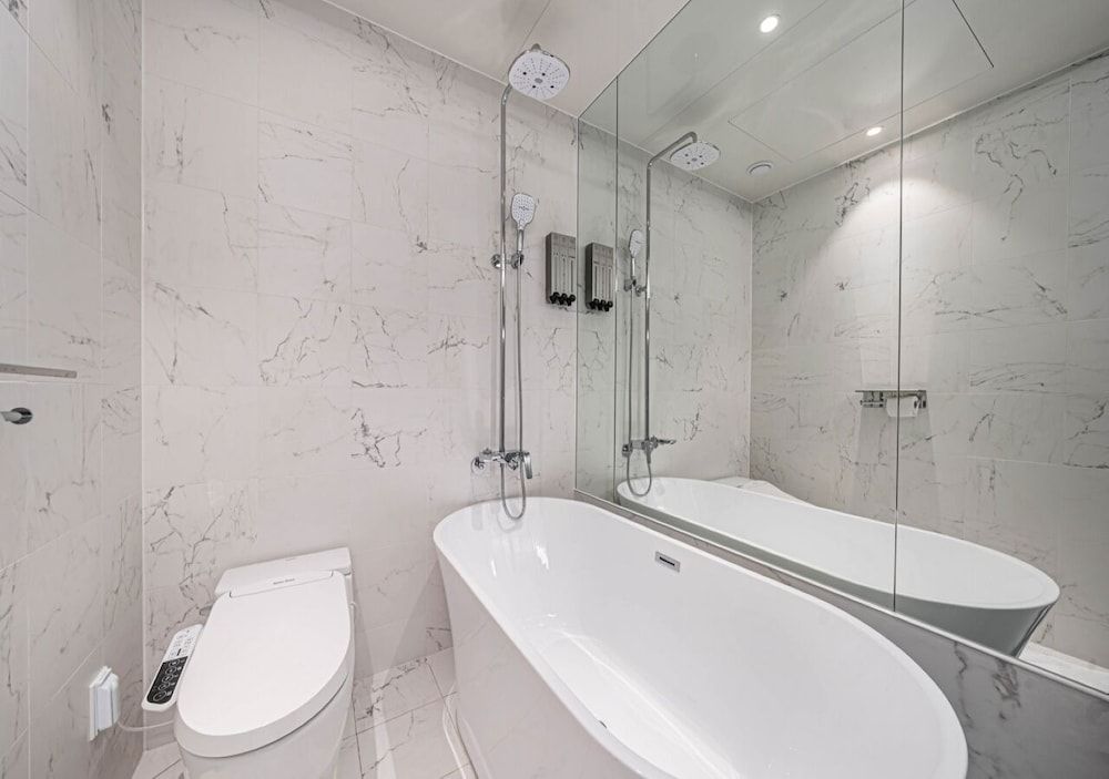 Forestar Deluxe Double Room (Netflix/ Youtube Available on TV) 24