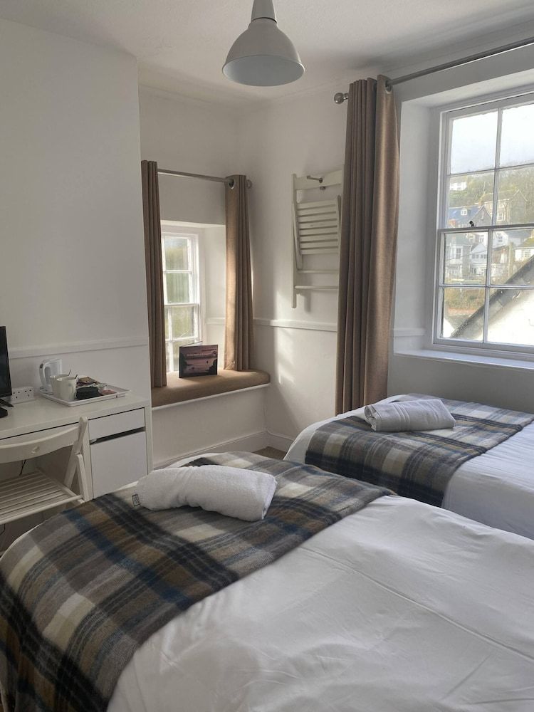 Cadgwith Cove Inn Standard Double or Twin Room, Shared Bathroom