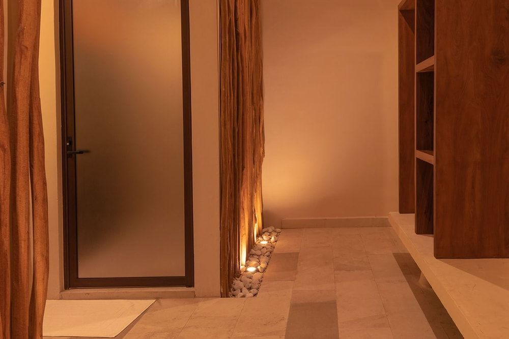 Khaban Bacalar Hotel Boutique Deluxe King with Balcony Garden View 11