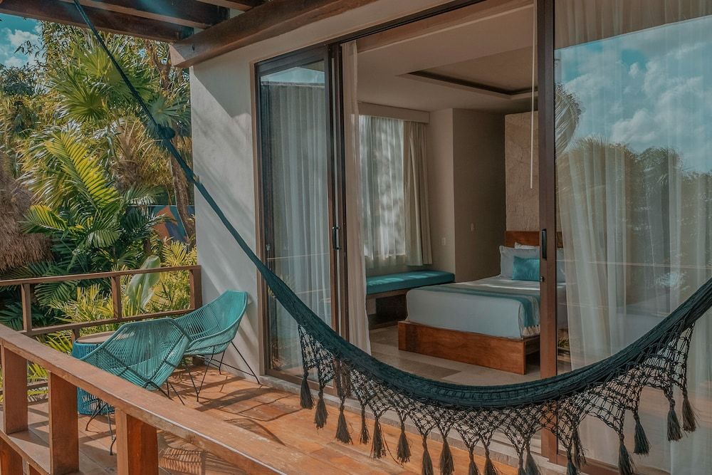 Khaban Bacalar Hotel Boutique Deluxe Double with Balcony Garden View 4