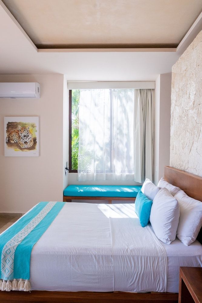 Khaban Bacalar Hotel Boutique Master Double Suite with Balcony Lagoon View 2