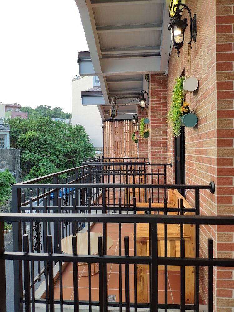Teacher Cai Homestay Comfort Triple Room, Balcony, City View 10