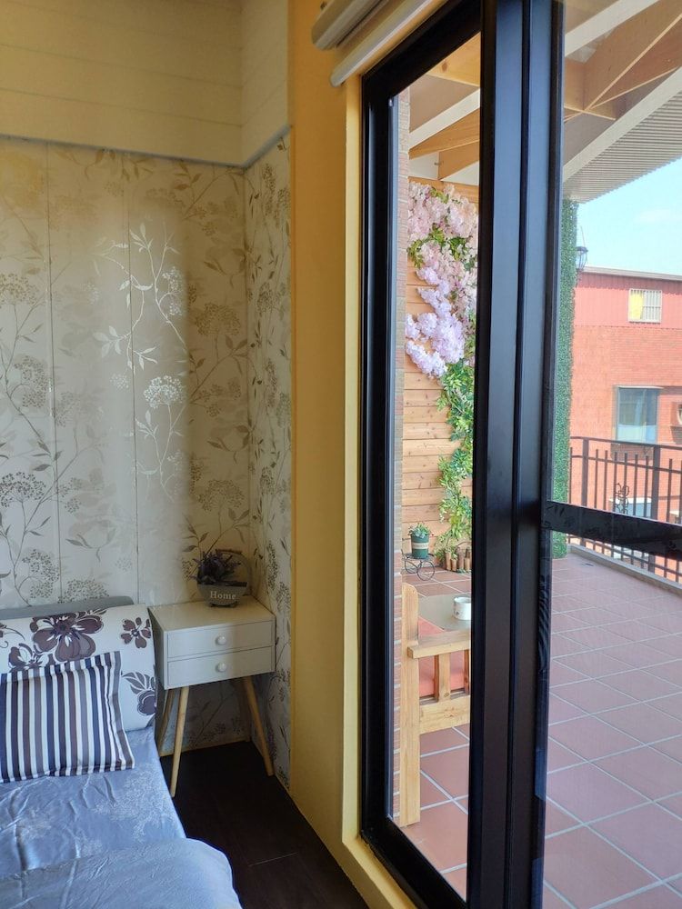 Teacher Cai Homestay Family Quadruple Room, Balcony, Partial Ocean View 12