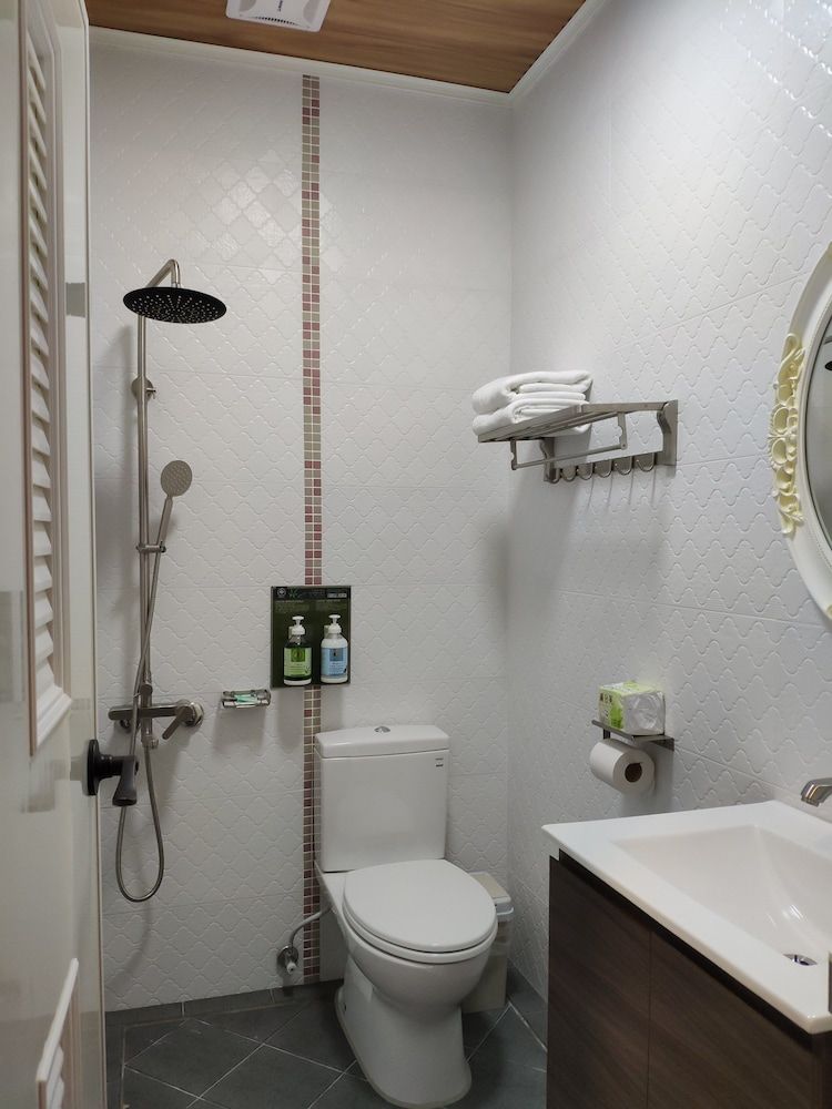 Teacher Cai Homestay Classic Double Room, Balcony, City View 4