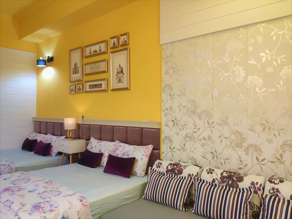 Teacher Cai Homestay Family Quadruple Room, Balcony, Partial Ocean View 10