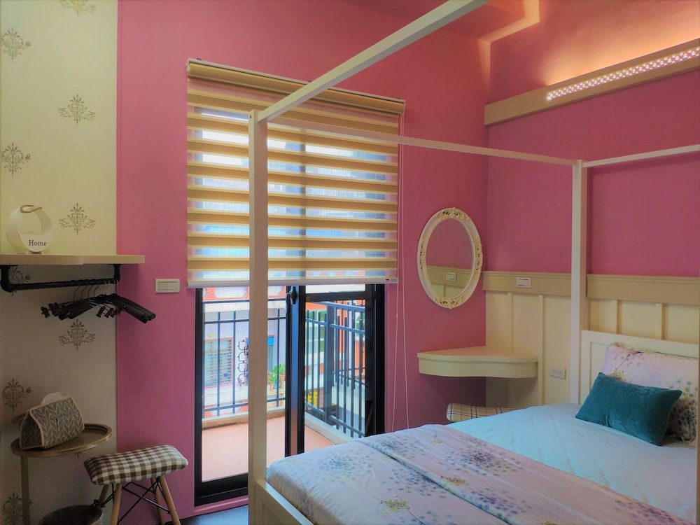 Teacher Cai Homestay Classic Double Room, Balcony, City View 3