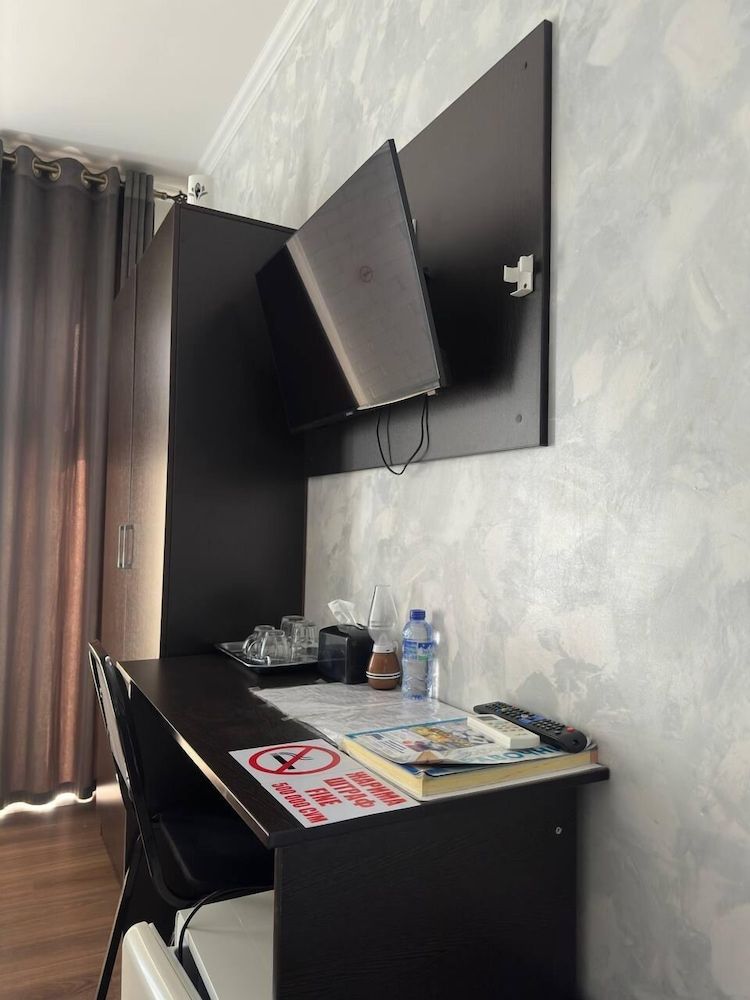 Orion Hotel Standard Twin Room 13