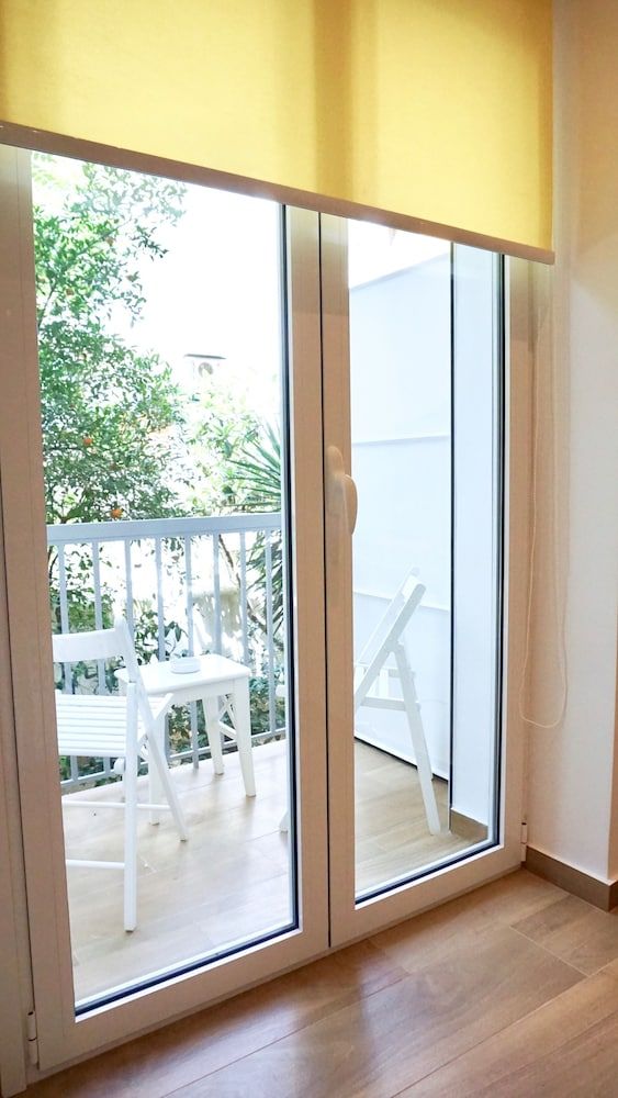 undefined Charming Sunny Studio in Athens 5