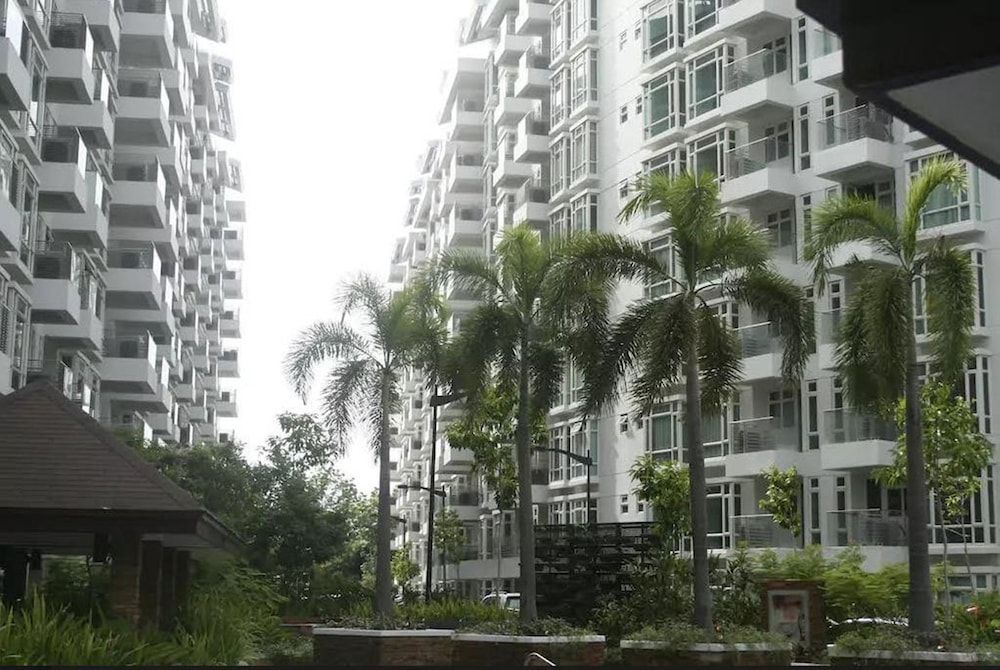 undefined Henry's Newport 6