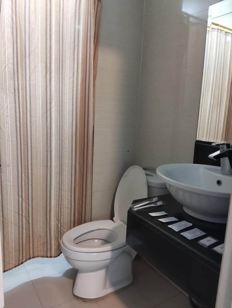 Henry's Newport Deluxe Studio 47