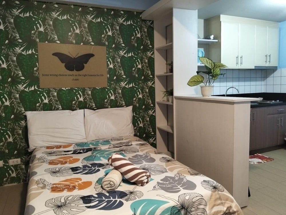 Henry's Newport Deluxe Studio 33