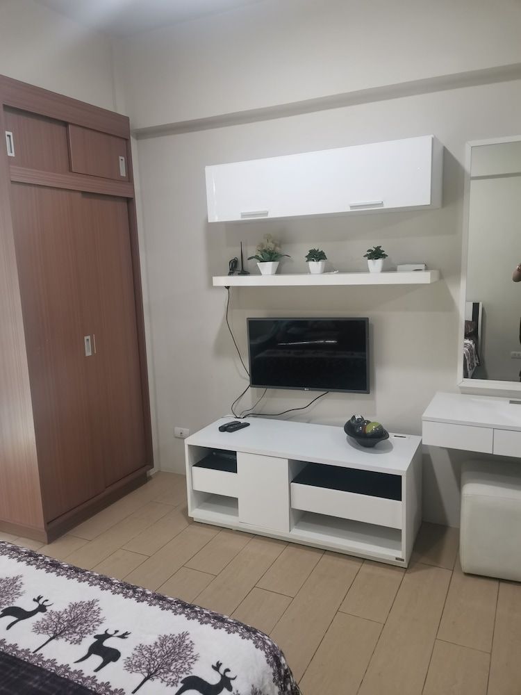 Henry's Newport Deluxe Studio 52