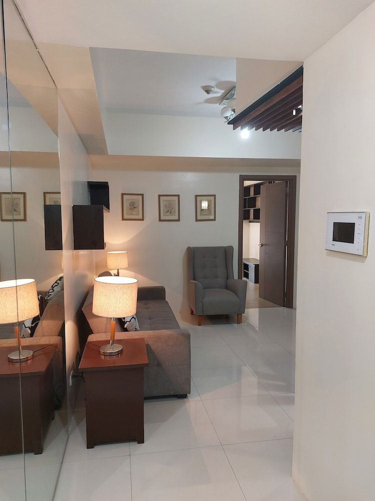 Henry's Newport Deluxe Studio 62