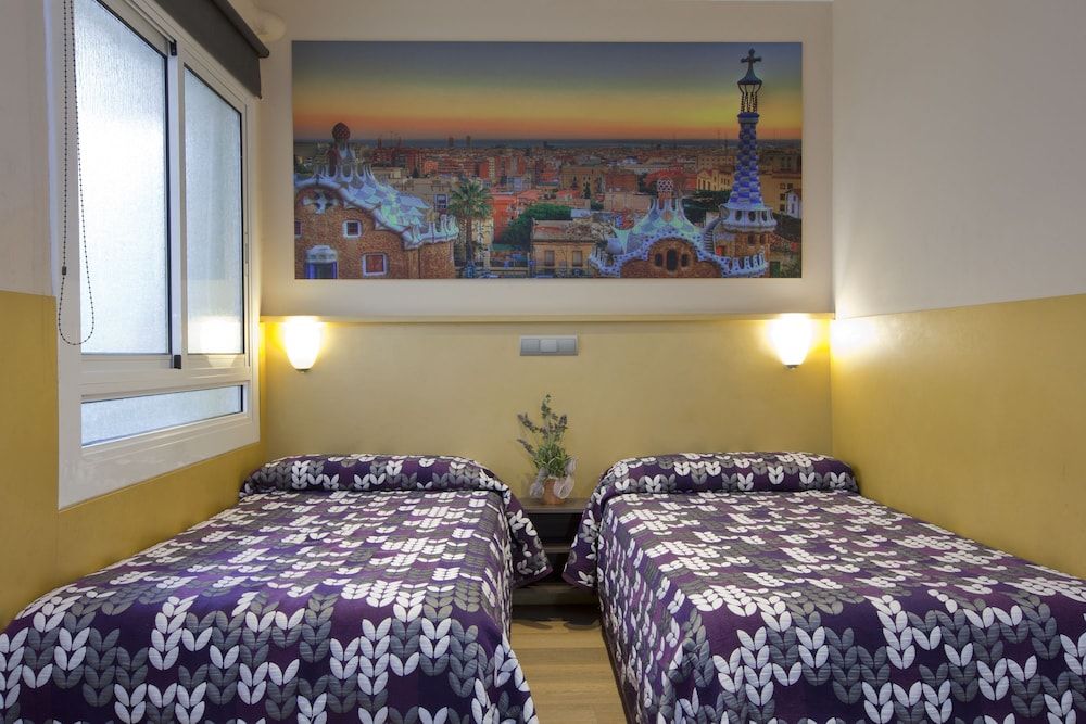 Hostal Barcelona Double Room 5