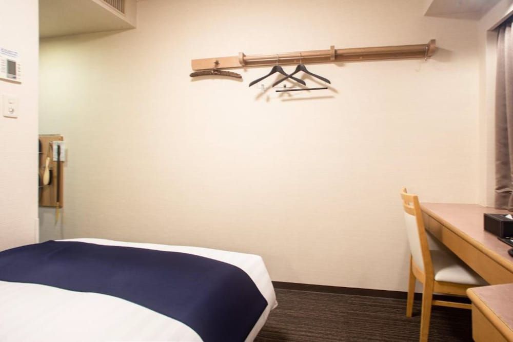 undefined Hamilton Hotel Blue 6