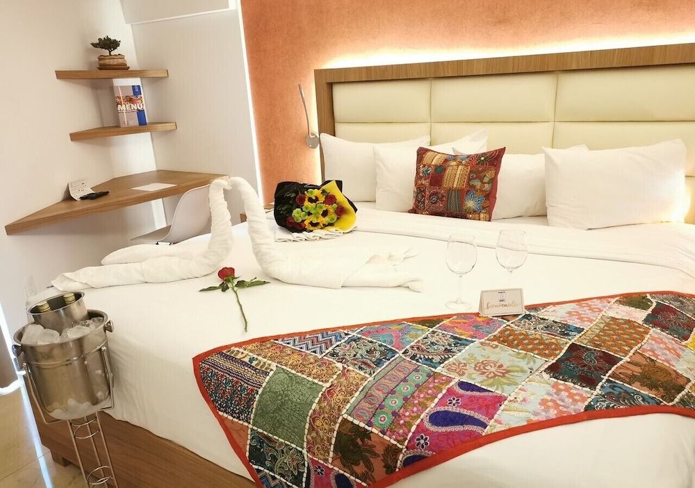Hotel Boutique Dawat WTC Superior Room, 1 King Bed 9