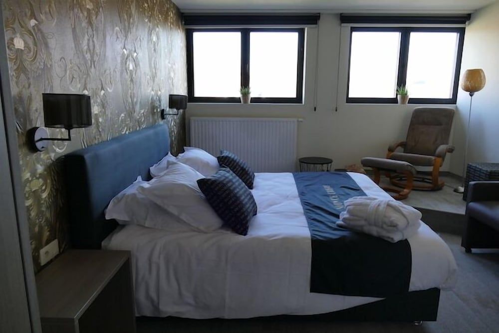 Hotel Monte Cristo Double Room 8