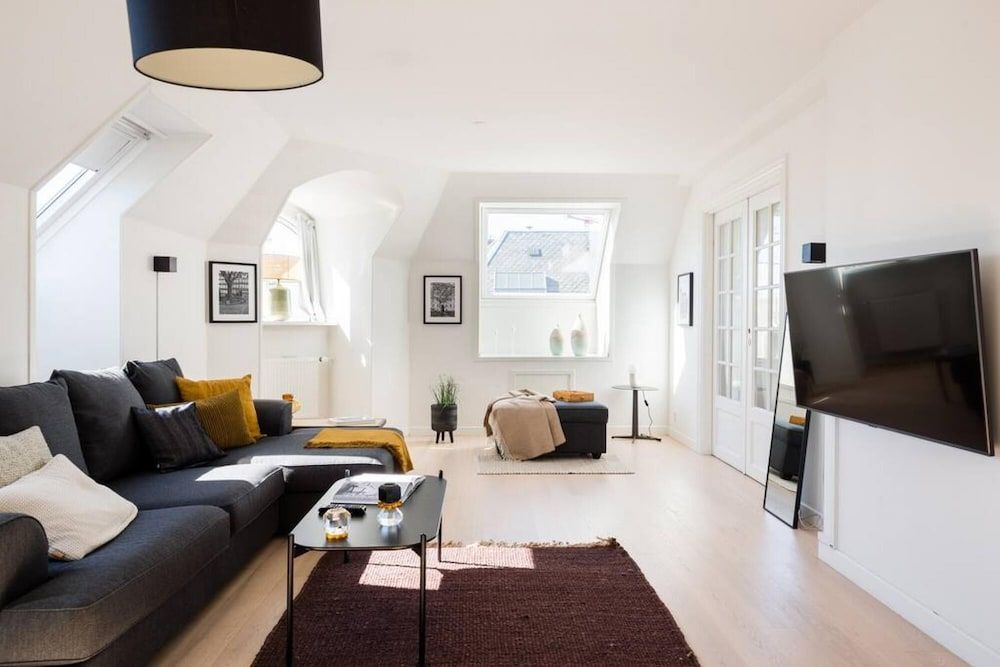 undefined 210sqm Lux Penthouse City Centre-next to Tivoli 3