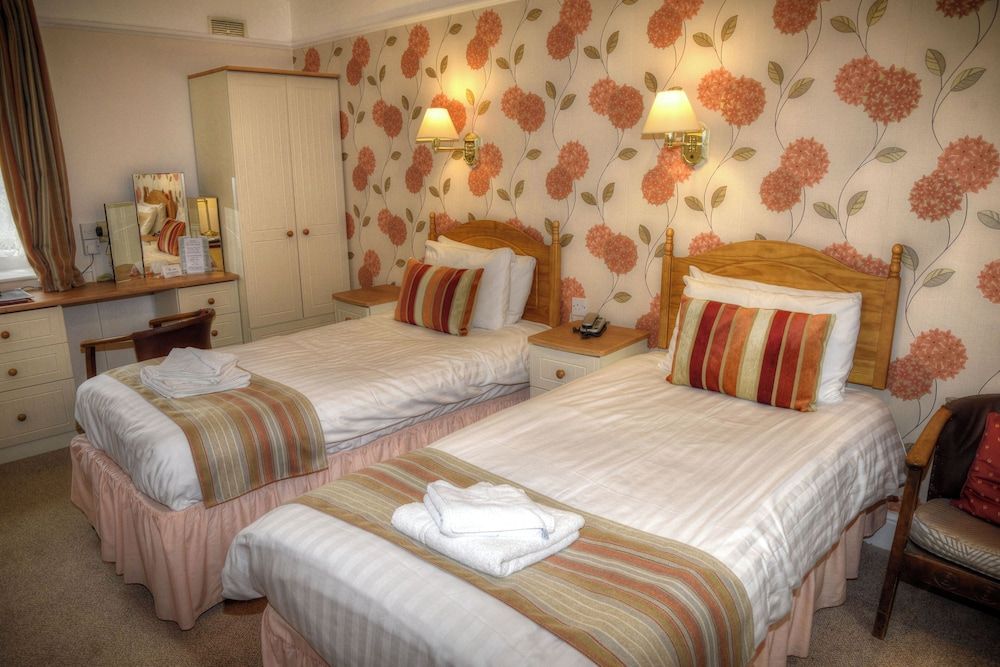 Lion Hotel and Studio Apartments Standard Twin Room