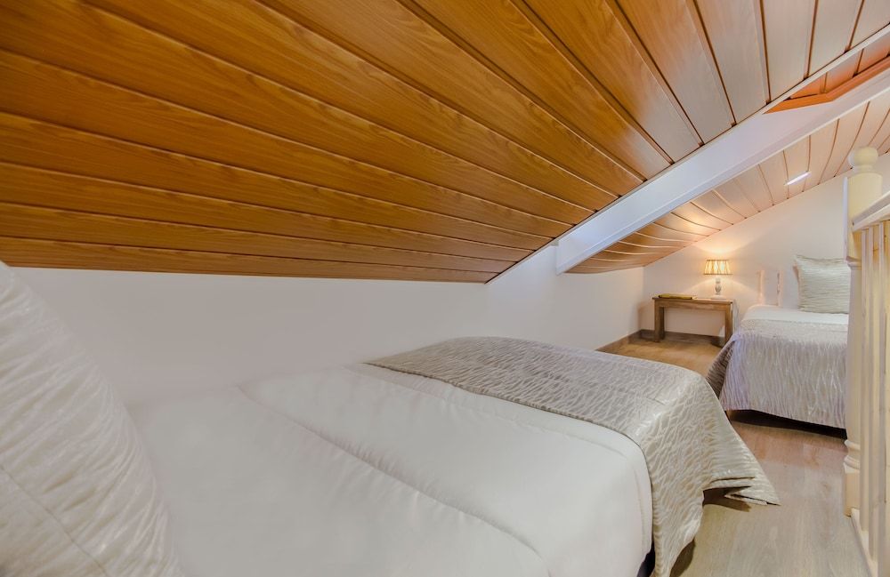 Alfama The Best Apartment, 2 Bedrooms, River View 6