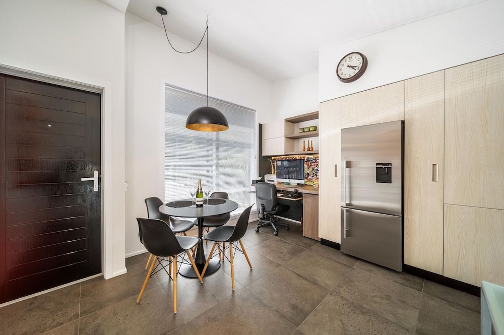 Lake View Greenstone Luxe Apartment Private Deluxe Apartment 11