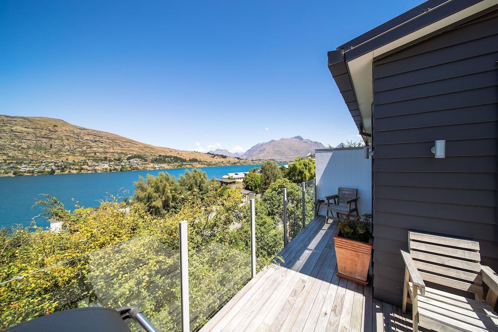 Lake View Greenstone Luxe Apartment Private Deluxe Apartment 7