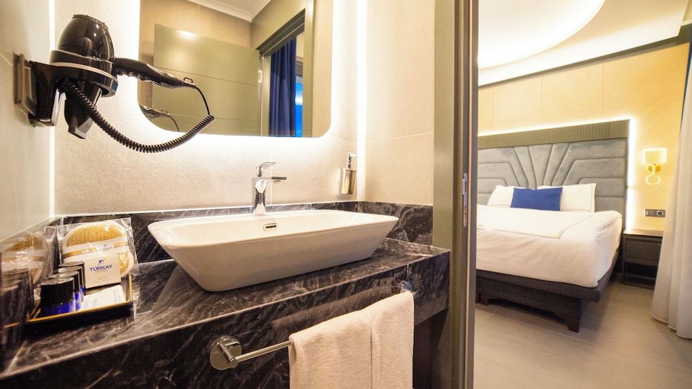 Turkay Hotel Deluxe Room, 1 King Bed, City View 19