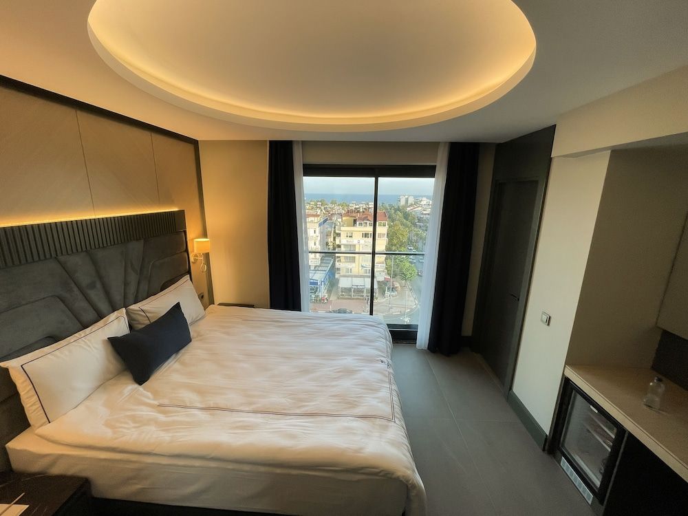 Turkay Hotel Deluxe Room, 1 King Bed, City View 15