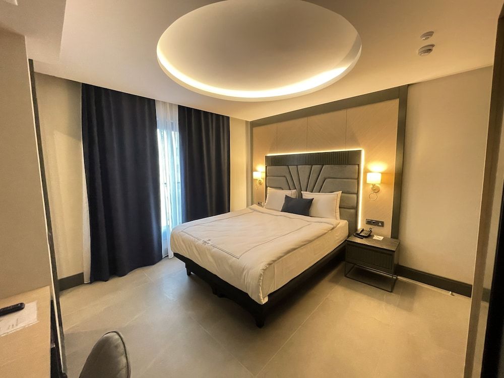 Turkay Hotel Deluxe Room, 1 King Bed, City View 2