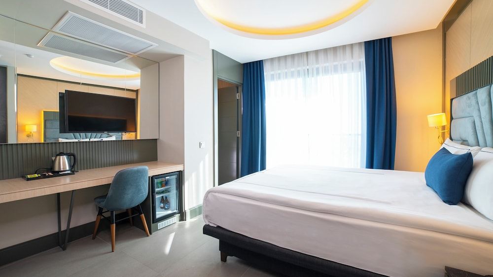 Turkay Hotel Deluxe Room, 1 King Bed, City View 8