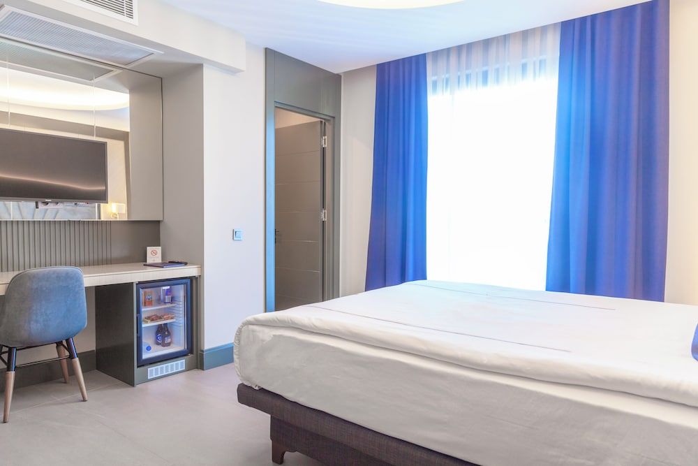 Turkay Hotel Deluxe Room, 1 King Bed, City View 7