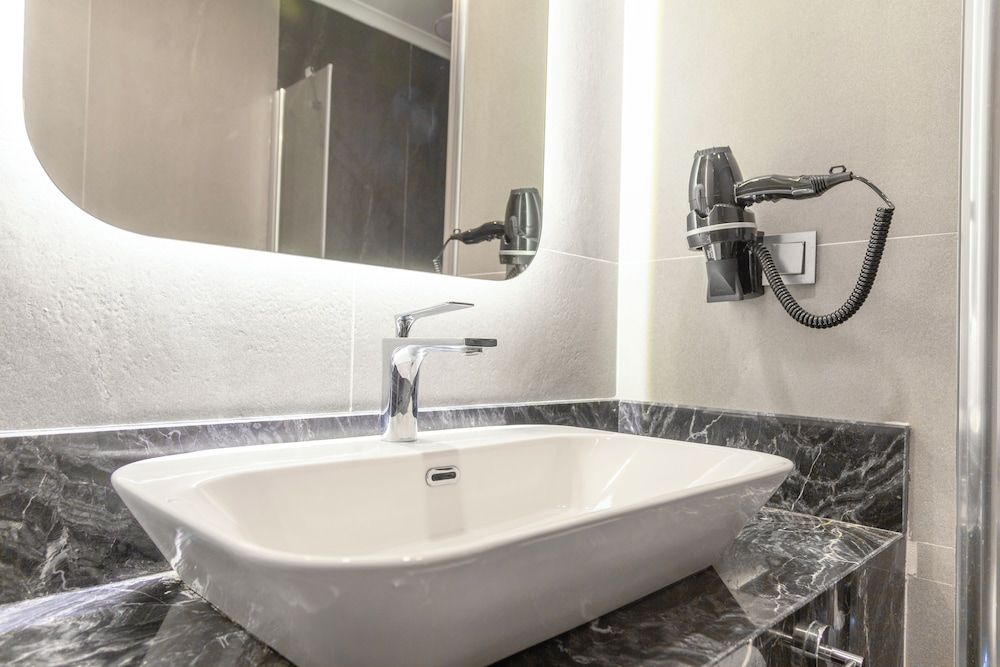 Turkay Hotel Deluxe Room, 1 King Bed, City View 17